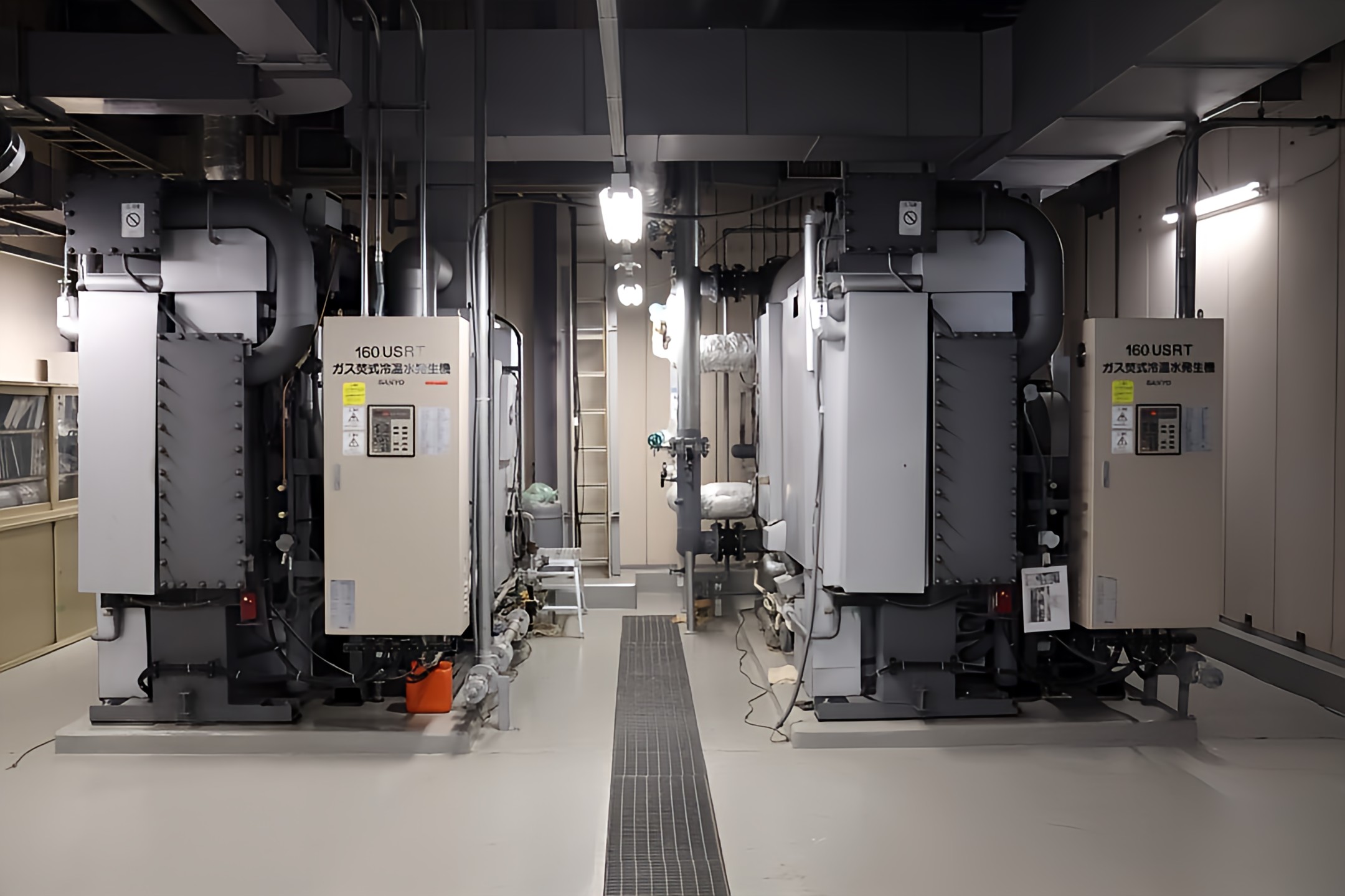 吸収式冷温水機